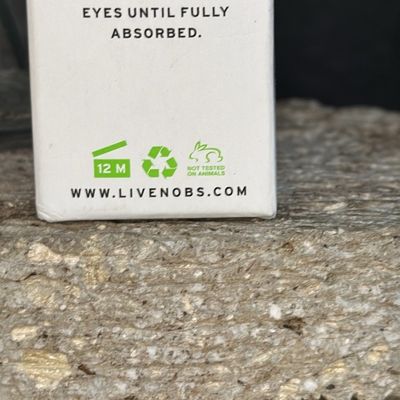 No b.s. Eye Cream w/ Caffeine Squalene‎ Hyaluronic Acid & Quinoa Seed Extract - Picture 9 of 10